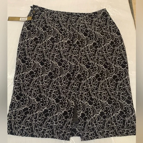 Polyester - Picture 3 of 3